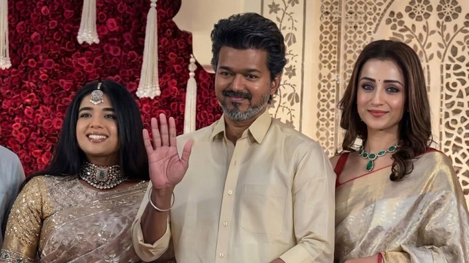 Thalapathy Vijay and Trisha Krishnan's Surprise Appearance